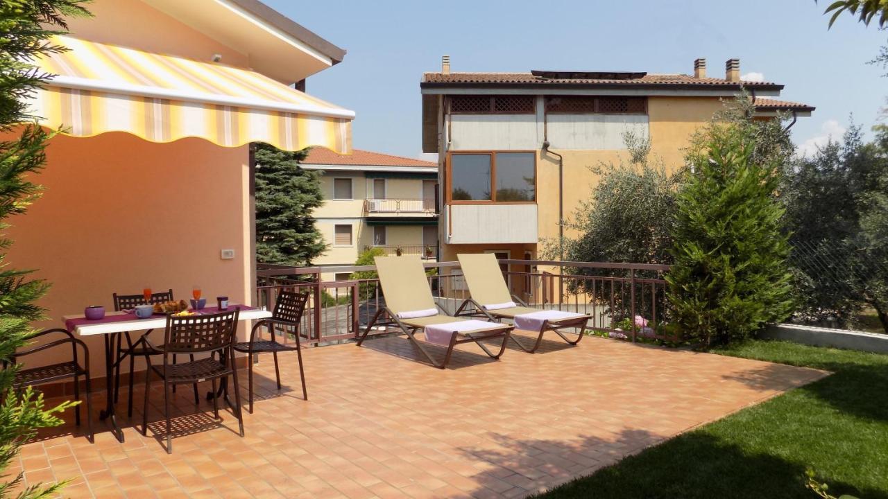Millyholidays - Apartment Lilla - Center - Nearby Beach - Private Garden - Spa Pool Bardolino Exterior foto